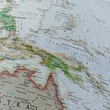 National Geographic IRON EXECUTIVE földgömb 30 cm - álló, világító, antik politikai, krómozott acél talp