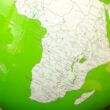 Cartographia  - Földgömb Swarovski kristállyal - világítós, zöld kontúrral 34 cm - ARTLINE GREEN